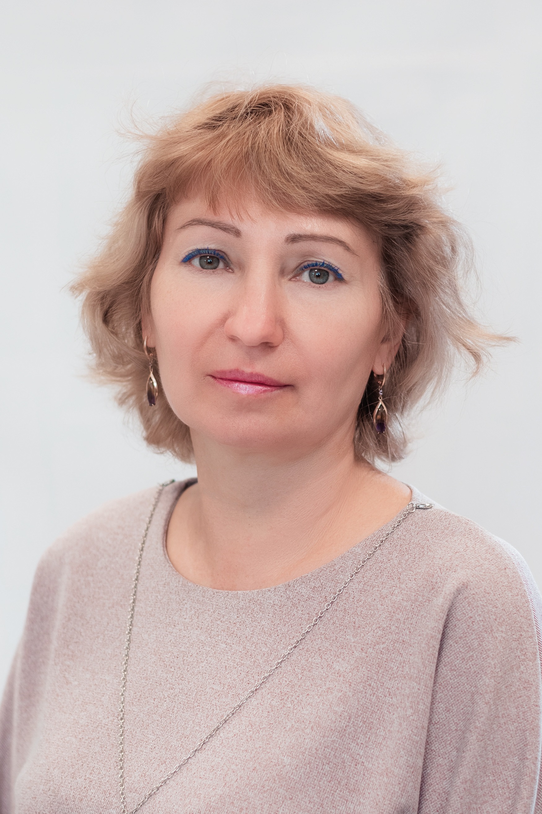 Жидких Елена Геннадьевна.